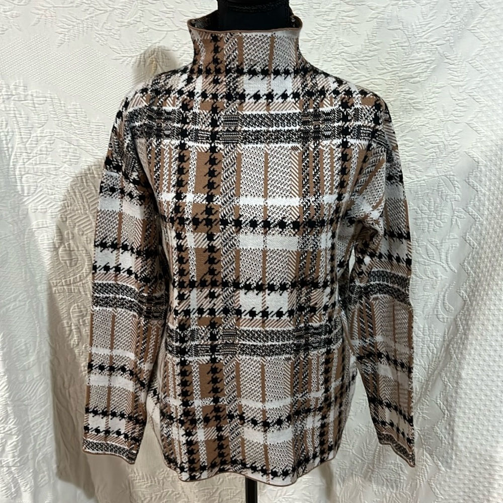 Rachel Zoe Mock neck sweater,‎ size medium